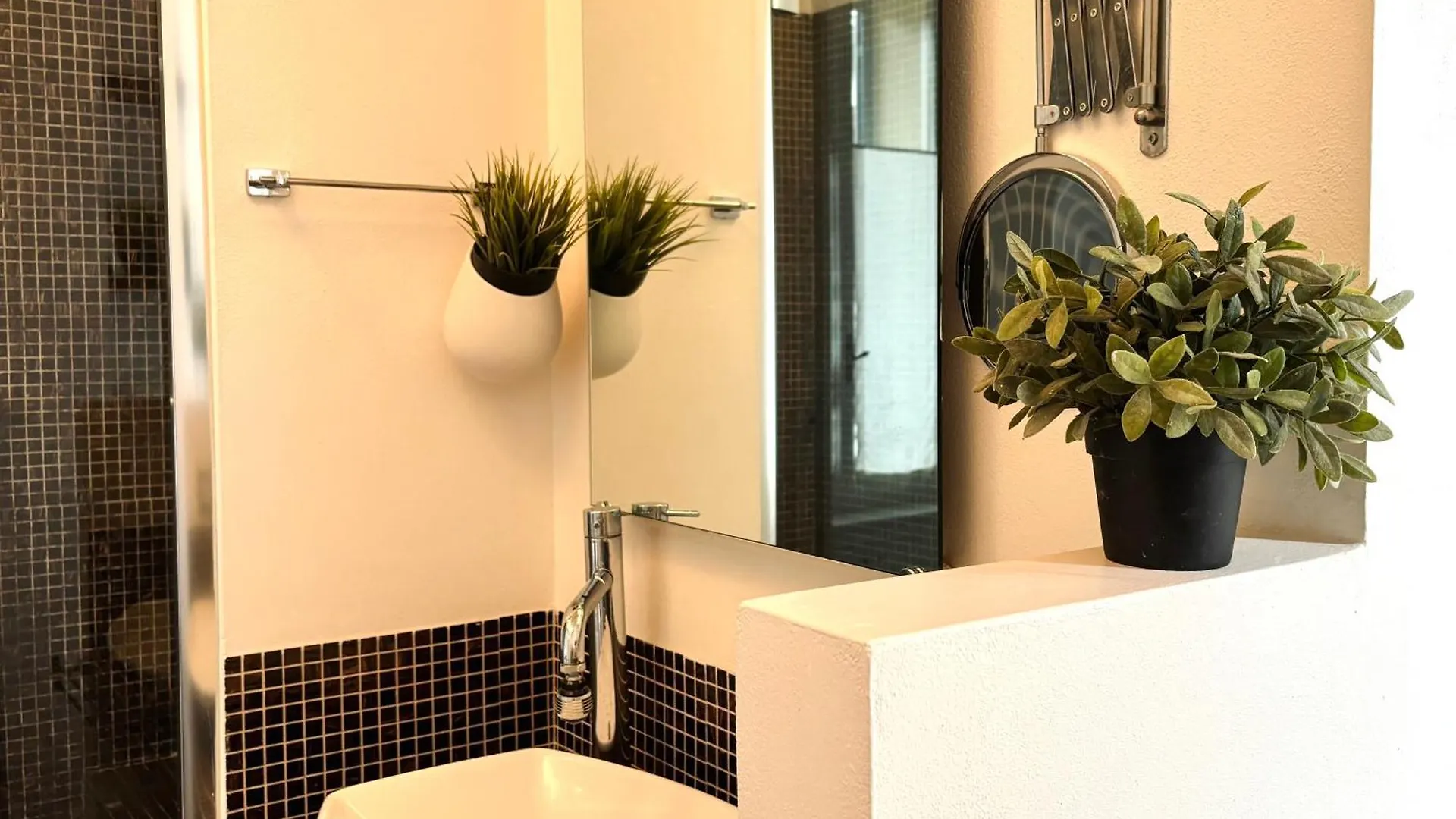 Mi001 - Milano, Moderno Bilocale In Zona Isola Apartman